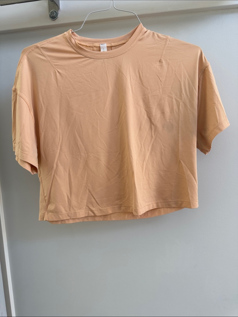 Lululemon Women’s Cropped Short Sleeve Top - Peach